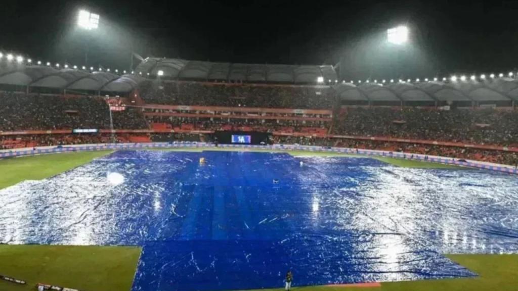 Rajiv Gandhi Stadium, Hyderabad Pitch Report and Weather Update for SRH vs KKR Match 45